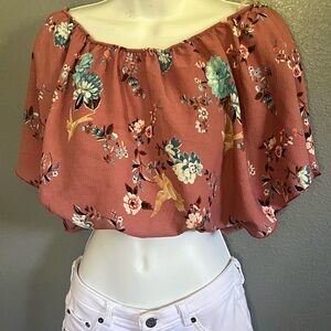 Crop top floral size medium
